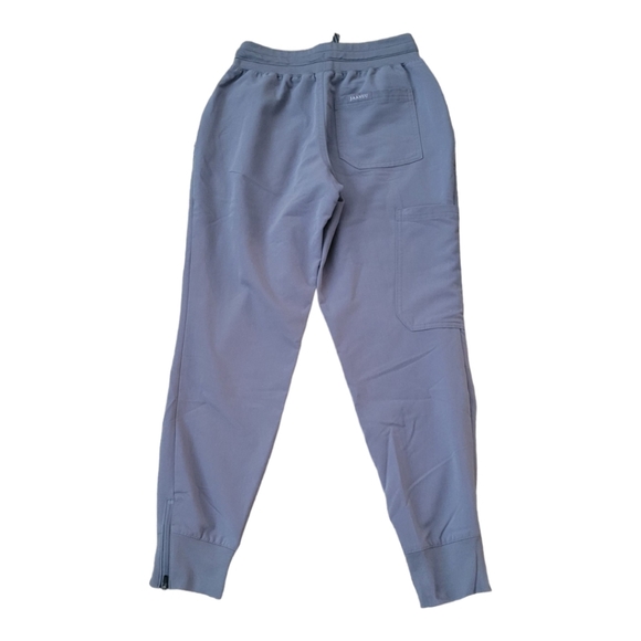 Jaanu Scrub Set - Picture 3 of 9